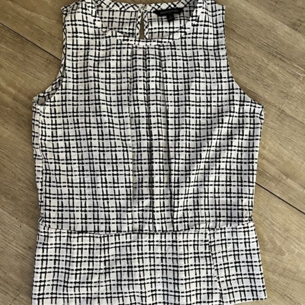 Banana Republic Black and White Sleeveless Top Size 2 Like New - Picture 11 of 13